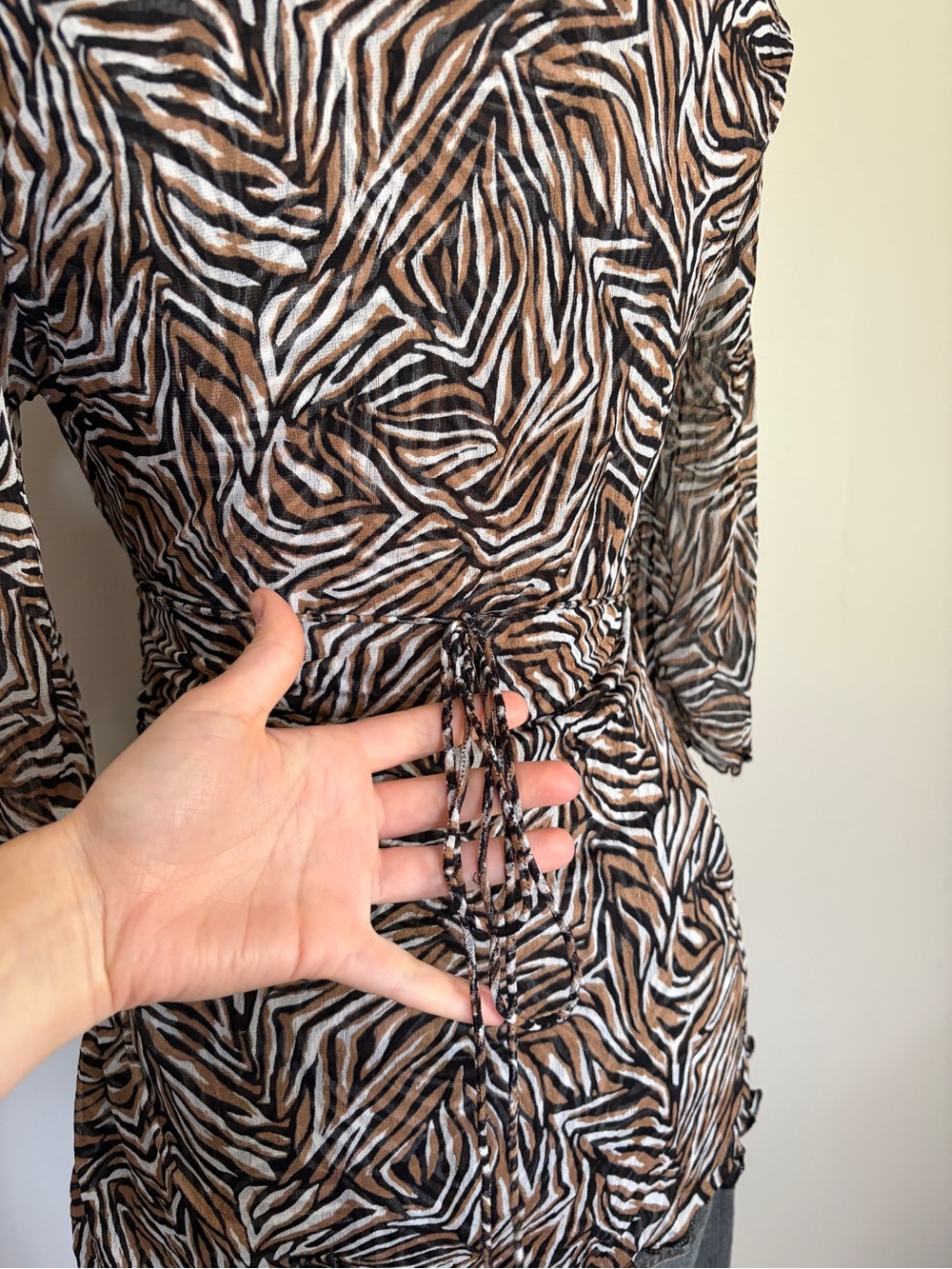 Y2K 100% Silk Tan Zebra Print Tie Back V-Neck Blouse | 2000s Luxury Office Siren - Picture 5 of 13